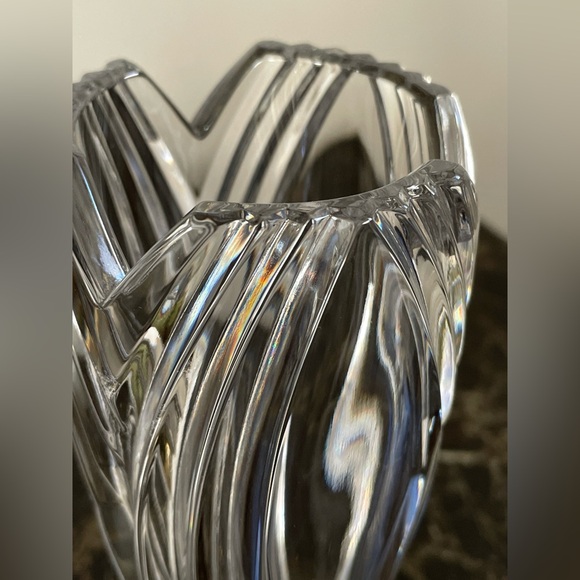 Lenox Style Crystal 7" Bud Vase - Picture 4 of 6